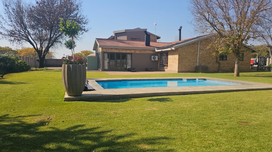 4 Bedroom Property for Sale in Bainsvlei Free State